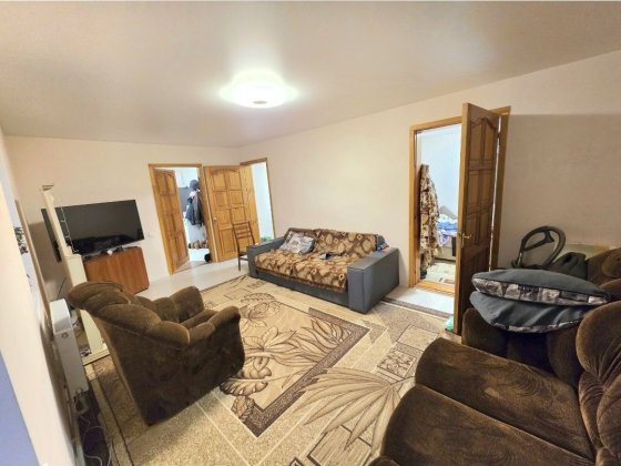 Дом . 4 комнаты. В центре Днепра. Риелторы не звоните. Днепр