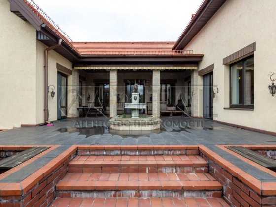 Будинок у котеджному містечку “Бобриця-Парк” 250м2 12 соток Киев