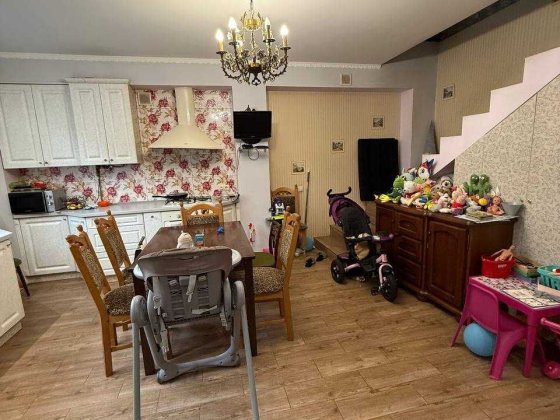 Оренда частини будинку з власним подвір’ям на вул. Марка Вовчка Львів