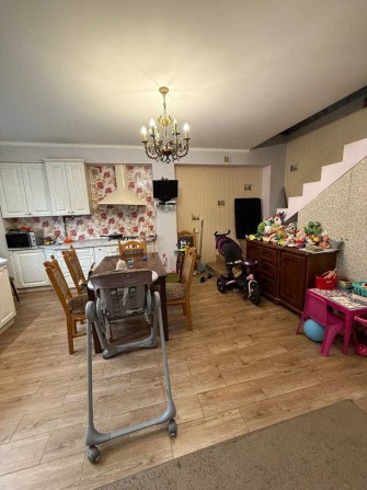 Оренда частини будинку з власним подвір’ям на вул. Марка Вовчка - фото 1