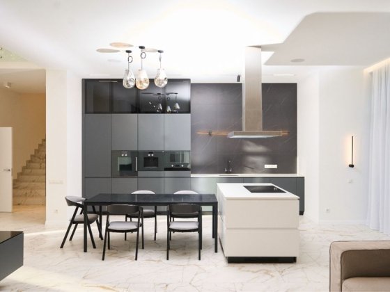 Оренда будинку КМ Лагуна Осокорки Виноградна біля озера 24/7 світло є Киев