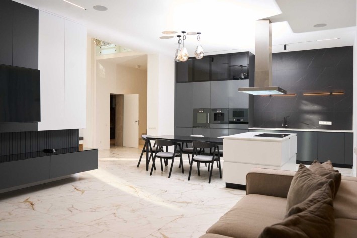 Дизайнерський будинок, 5 спалень, Осокорки КМ "Блакитна Лагуна" - фото 1