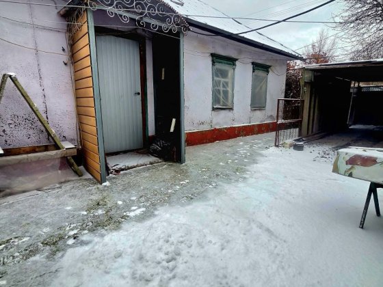 Сдам дом в Подгородном,с удобствами2 комнаты газ свет ,вода,для семьи Подгородное