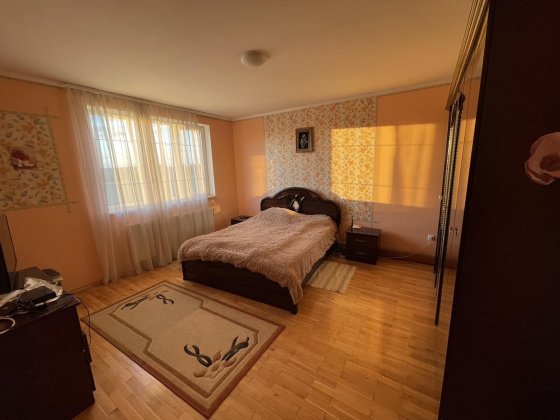 Довгострокова оренда будинка Снятин