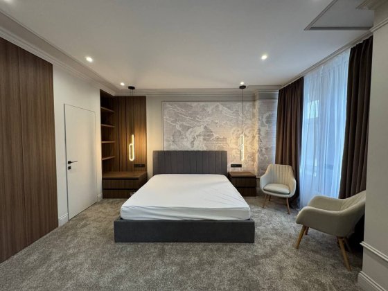 Здам в оренду неймовірно крутий Таунхаус Стоянка