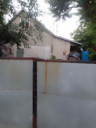 Орендар 3 гараж ,літня кухня,погреба,криниці,города,господарських прим - фото 1