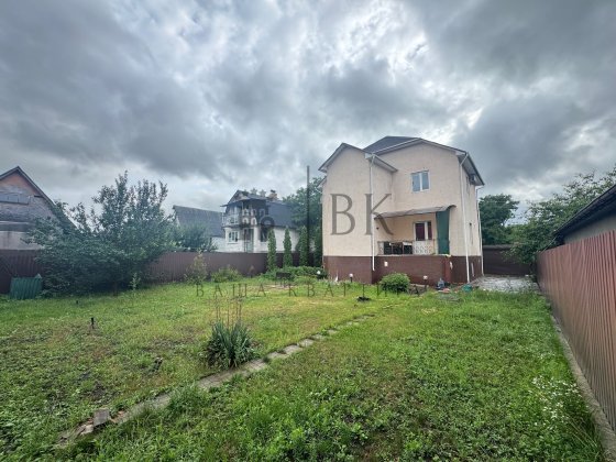 Оренда чудового будинку у Зазим'ї, сади. Зазимье