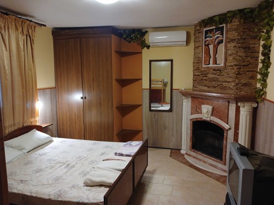 Сдам домик(ЗДАМ будиночок) с местом для автомобиля во дворе Фонтанка