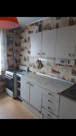 Здам 3ну.кв. в центрі міста  е вся мебель і техніка - фото 1