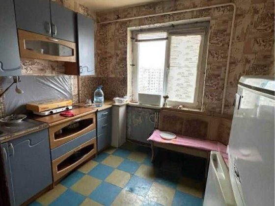 Сдам 4-комн. квартиру на Левом берегу, 10 мкр Каменское