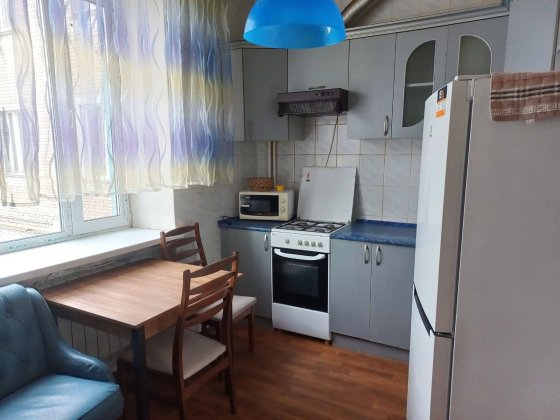 Оренда 1 к.крупногабаритної сталінки з АОЕ  Соцмісто Кам'янське