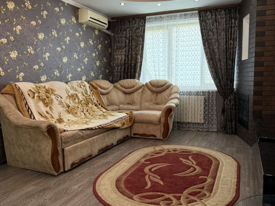 Аренда 3 ком. 10 мкрн. Левый берег Каменское