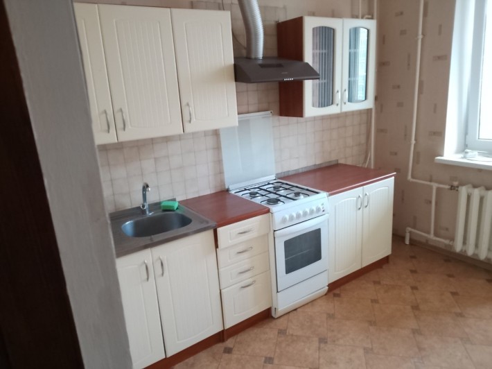 Сдам квартиру на длительный срок в Черноморске(Монолит) - фото 1