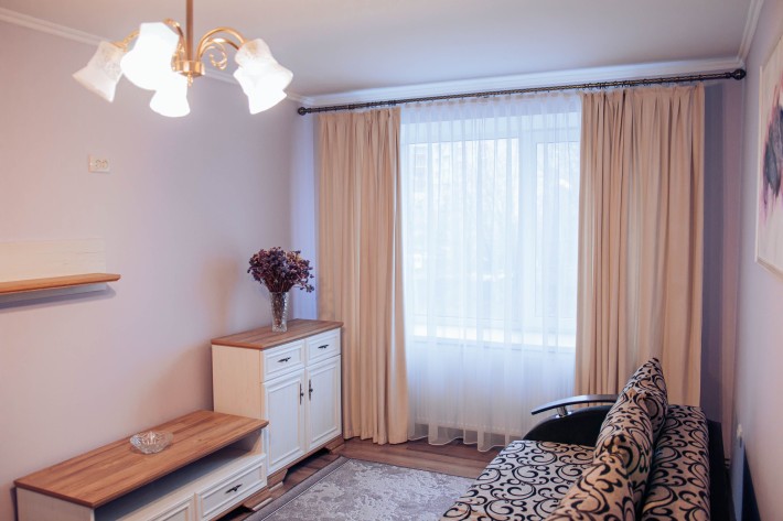 Однокімнатна квартиру в Коломиї, навпроти автовокзалу. ДОВГОСТРОКОВО! - фото 1