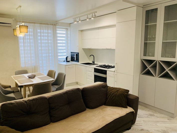 Довгострокова оренда 2 кімнатної квартири + кухня студія 78 м2. - фото 1