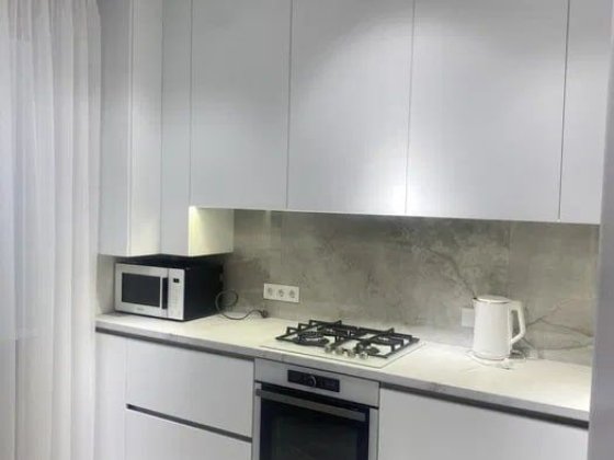 Пропонуємо вам 2х кімнатну квартиру з сучасними ремонтом на Виставці! Хмельницький