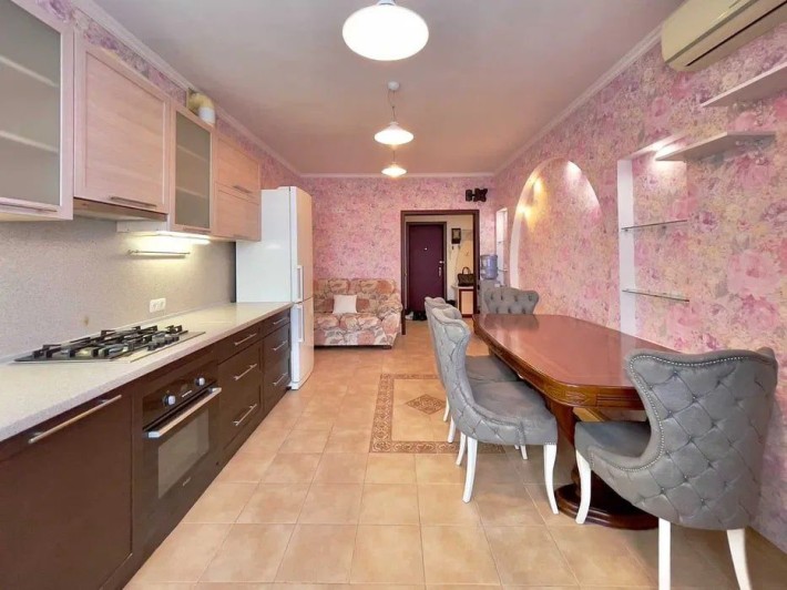 Пропонуємо вам 2х кімнатну квартиру в новому будинку в Центрі! - фото 1