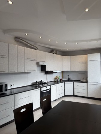 Здам сучасну 3х кімнатну квартиру на Озерній! - фото 1