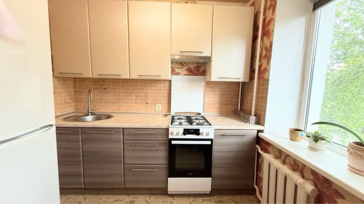 Оренда 1-кімнатної квартири в центрі — повністю з меблями та технікою, - фото 1