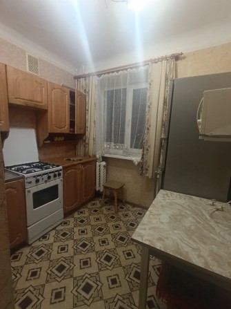 2х кімнатна проспект миру коло сілістри, житловий стан, є меблі холоди - фото 1