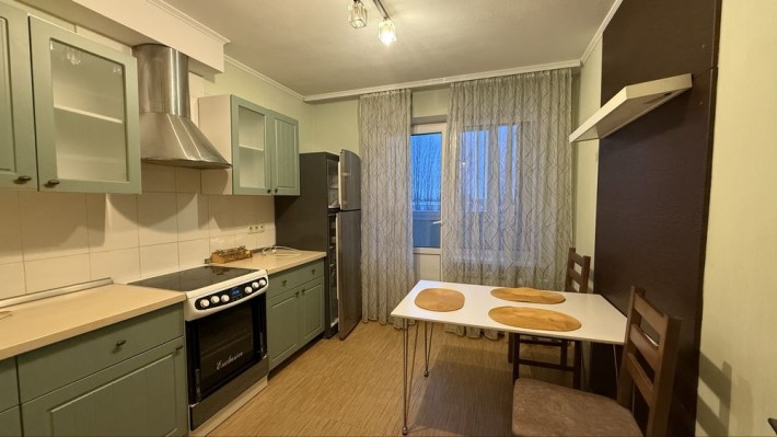 Терміново простора 2к.квартира вул.С.Москаленка,8б, вільна! - фото 1