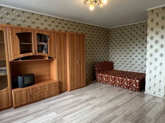 Однокімнатна 50 кв м з авт.опаленням без комісійних! Буча