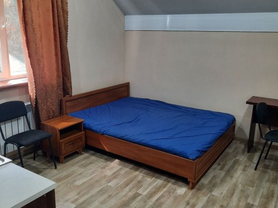 Здається квартира студія район Стадіону Бровары