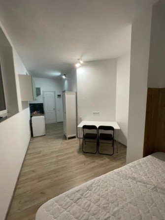 Оренда 1к кв в будинку готельн типу від власника без комісіі - фото 1