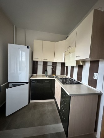 Здам 1 кімнатну квартиру Незалежності 62 - фото 1