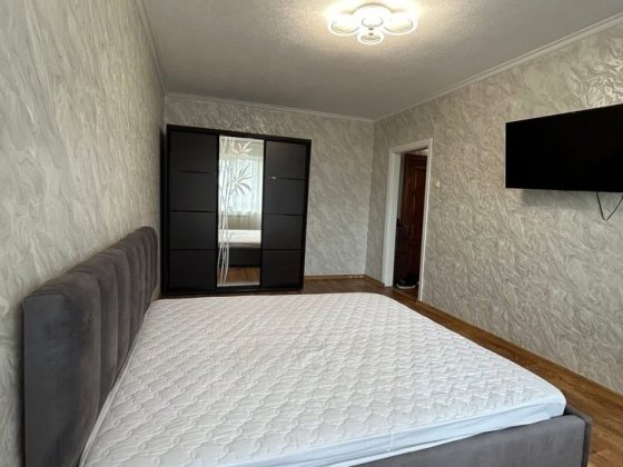 Оренда 1 кімнатноі квартири вул Незалежності .