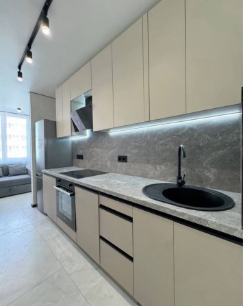 Оренда 1 кімнатної ( евро 2 кім) квартири в центрі міста - ЖК "Атлант" - фото 1