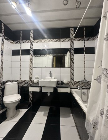 Оренда 3 кімнатної квартири Виставка - фото 1