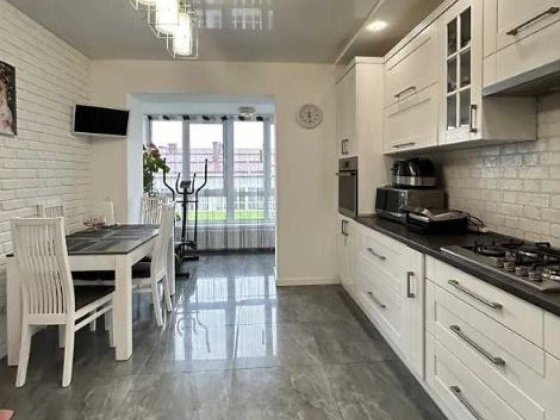 Оренда великої квартири біля парку та озера Ивано-Франковск