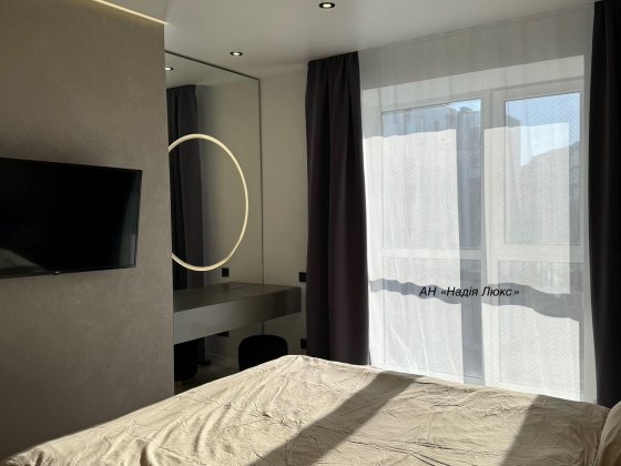 Оренда сучасної квартири в ЖК «Липки» біля міського озера. Івано-Франківськ