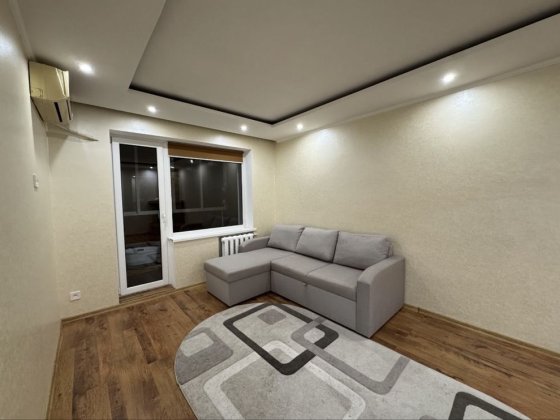 Оренда 2-кімнатної квартири на 97-му кварталі з новим ремонтом Кривой Рог