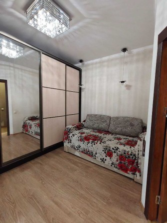 2к квартира з прохідною кімнатою вул. Петрусенка 20 - фото 1