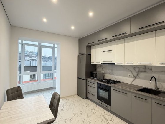 ЖК Паркове Містечко. 2-к укрмплектована. Центр міста! Івано-Франківськ