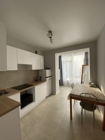 Оренда стильної 1-кімнатної квартири  46,7 м² поруч з парком Шевченка - фото 1