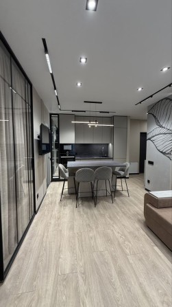 Оренда квартири з дизайнерським ремонтом видова на озеро ЖК Манхетен - фото 1