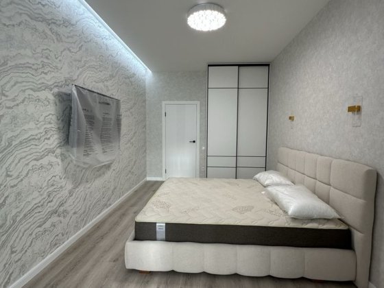 Оренда 2 кімнатної новобудови з новим ремонтом та технікою Київська14А Кременчуг