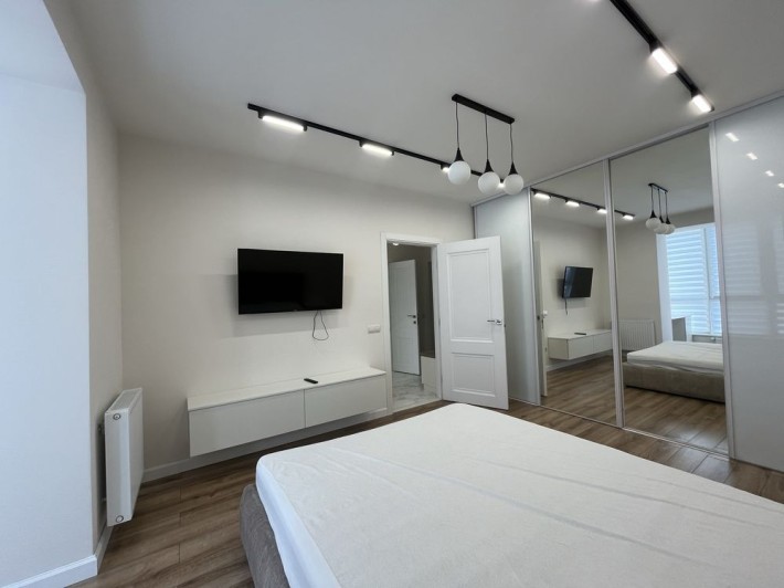 Сучасна,укорлектов.в районі озера ЖК Липки. - фото 1