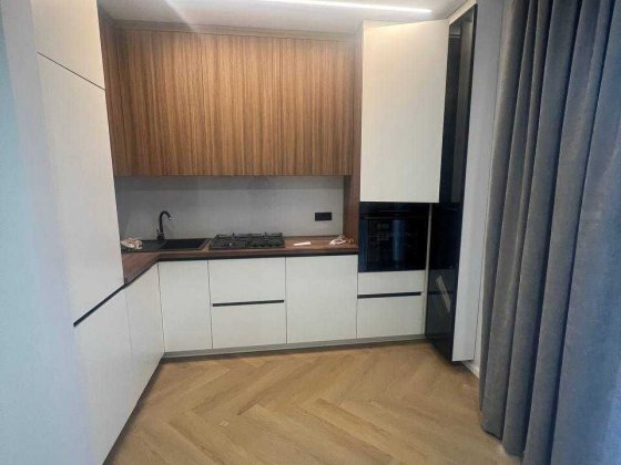 Оренда 2к квартира перша здача не подалік центру. Івано-Франківськ