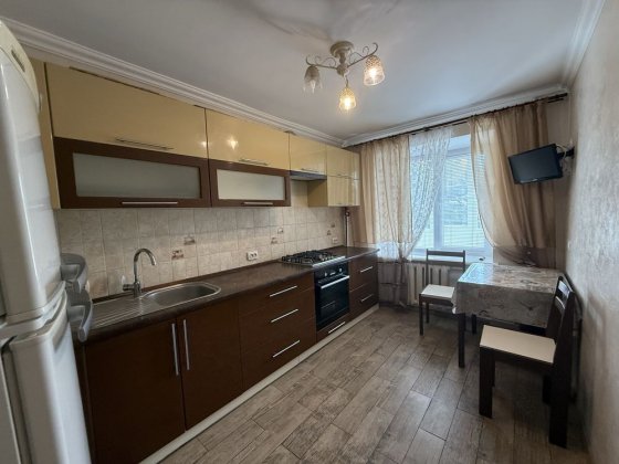 Оренда трикімнатної квартири по Конякіна Луцк