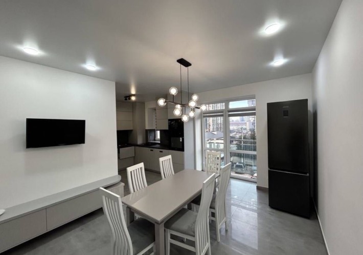 Оренда 2 км квартири в чудовій локації поруч з парком - фото 1