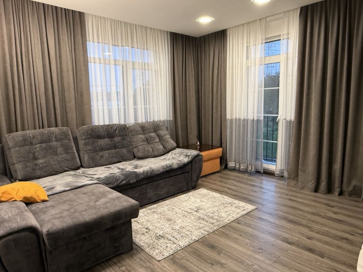 Оренда двокімнатної квартири біля Північного ринку в новобудові - фото 1