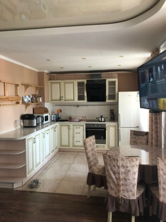 3х комнатная в центре, на Цуме - фото 1