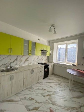 Оренда однокімнатної квартири, вул. Приозерна, 32

Здається в оренду з - фото 1