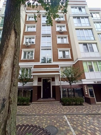 Однокімнатна з хорошим ремонтом, газове опалення, поруч парк Мама - фото 1