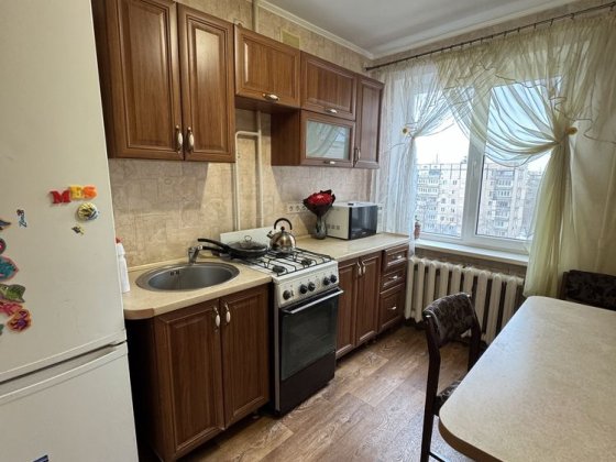 Аренда 2х ком кв , в Саксаганском р-не ( ул Владимира Великого) Кривой Рог