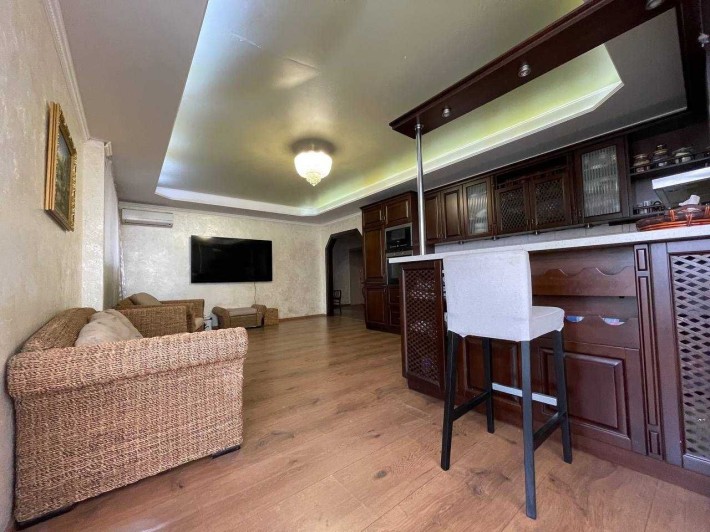 Здається простора та затишна 2-кімнатна квартира в самому серці Ірпеня - фото 1